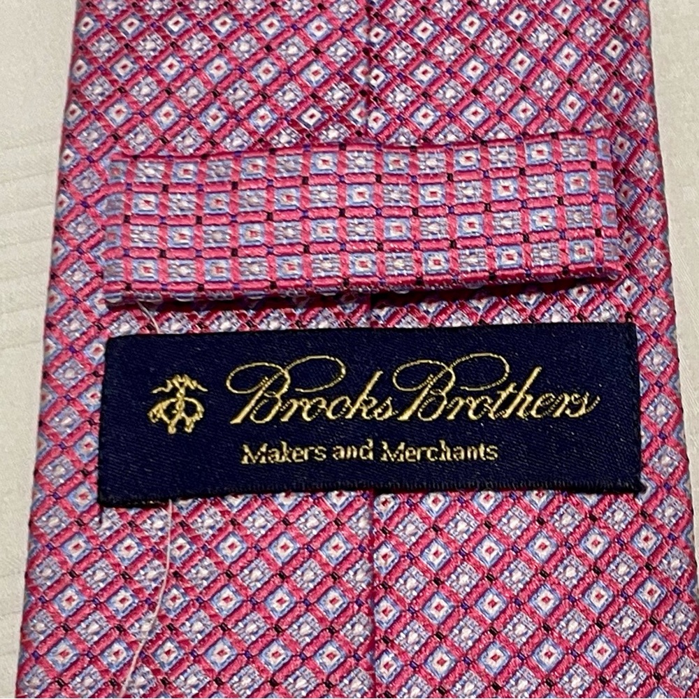 Brooks Brothers Tie - classic high-quality tie.